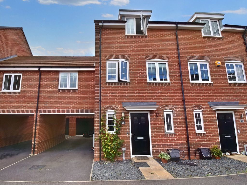 4 bed terraced house to rent in Diamond Drive, Didcot, Oxfordshire OX11