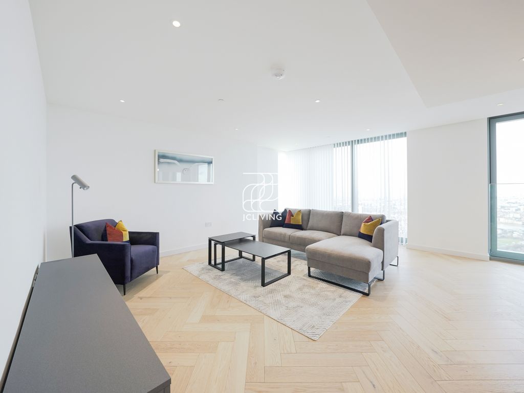 3 bed flat to rent in Landmark Pinnacle, 10 Marsh Wall, London E14 Zoopla