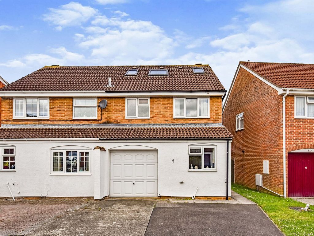 4 bed semidetached house for sale in Wren Close, Frome BA11 Zoopla