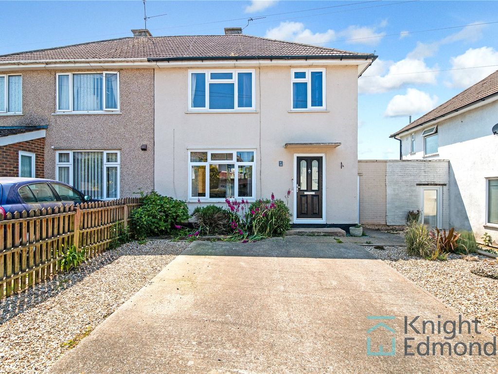 3 bed semidetached house for sale in Middlesex Road, Maidstone, Kent