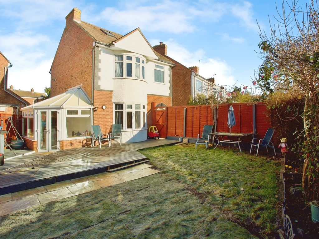 4 bed detached house for sale in Rothesay Road, Gosport PO12, £340,000