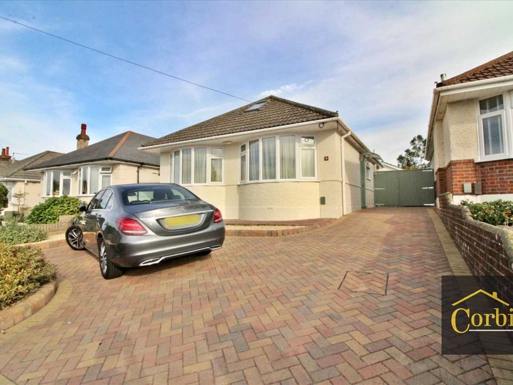 2 bed detached bungalow for sale in Daws Avenue, Wallisdown