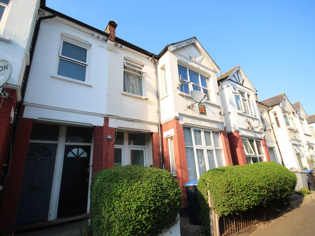 3 bed for sale in Crouch Road, Neasden, London NW10, £