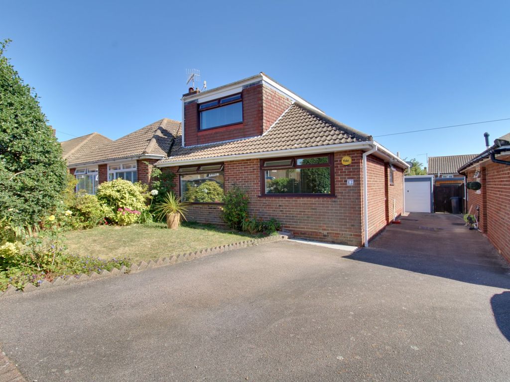 3 bed semidetached bungalow for sale in Hill Farm Way, Southwick