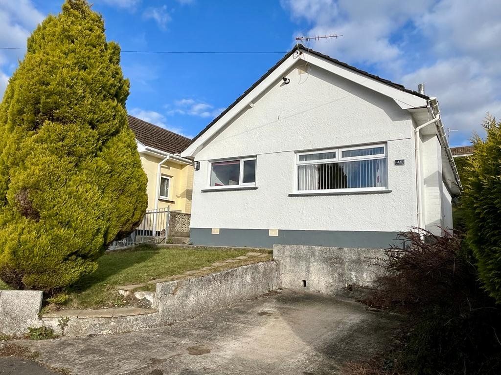 2 bed detached house for sale in Broadmead, Killay, Swansea SA2, £
