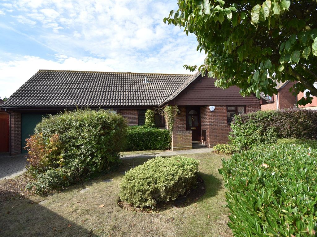 3 bed bungalow for sale in Hankin Avenue, Dovercourt, Harwich, Essex