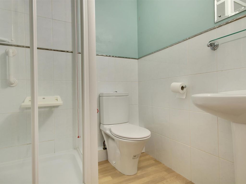 1 bed flat to rent in Grigg Lane, Brockenhurst SO42, £725 pcm Zoopla