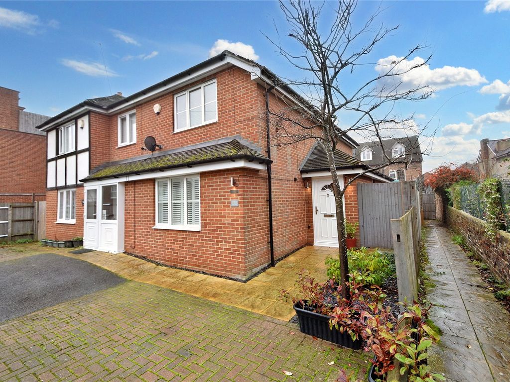 2 bed semidetached house for sale in Croft Lane, Edenbridge, Kent TN8