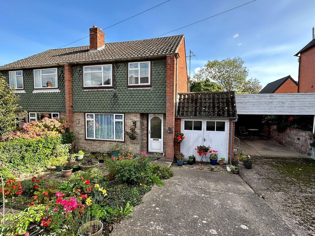 3 bed semidetached house for sale in Stanhope Street, Hereford HR4, £