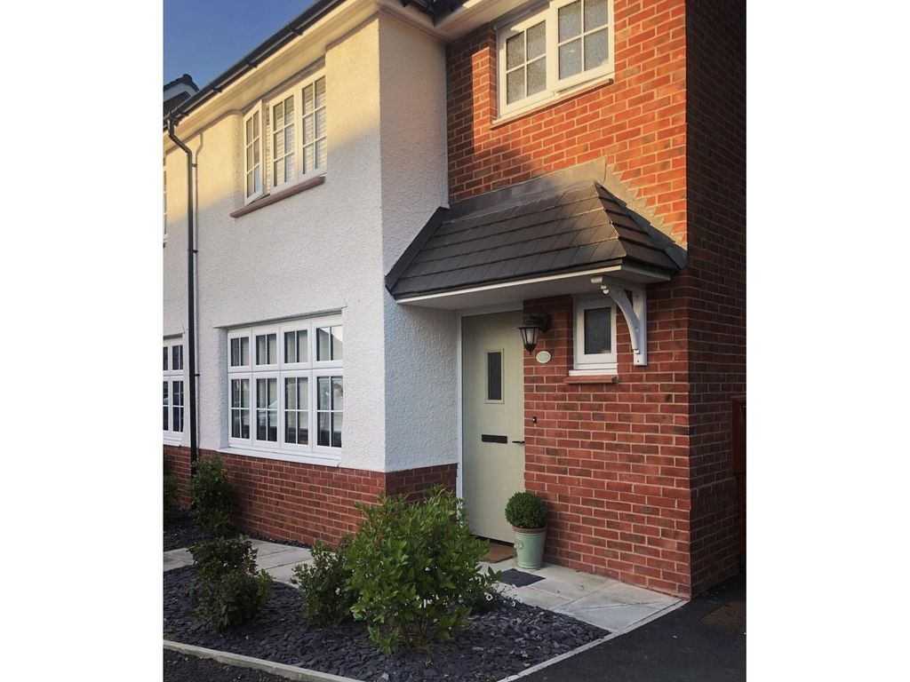 3 bed semidetached house for sale in Dragoon Drive, Chester CH3, £