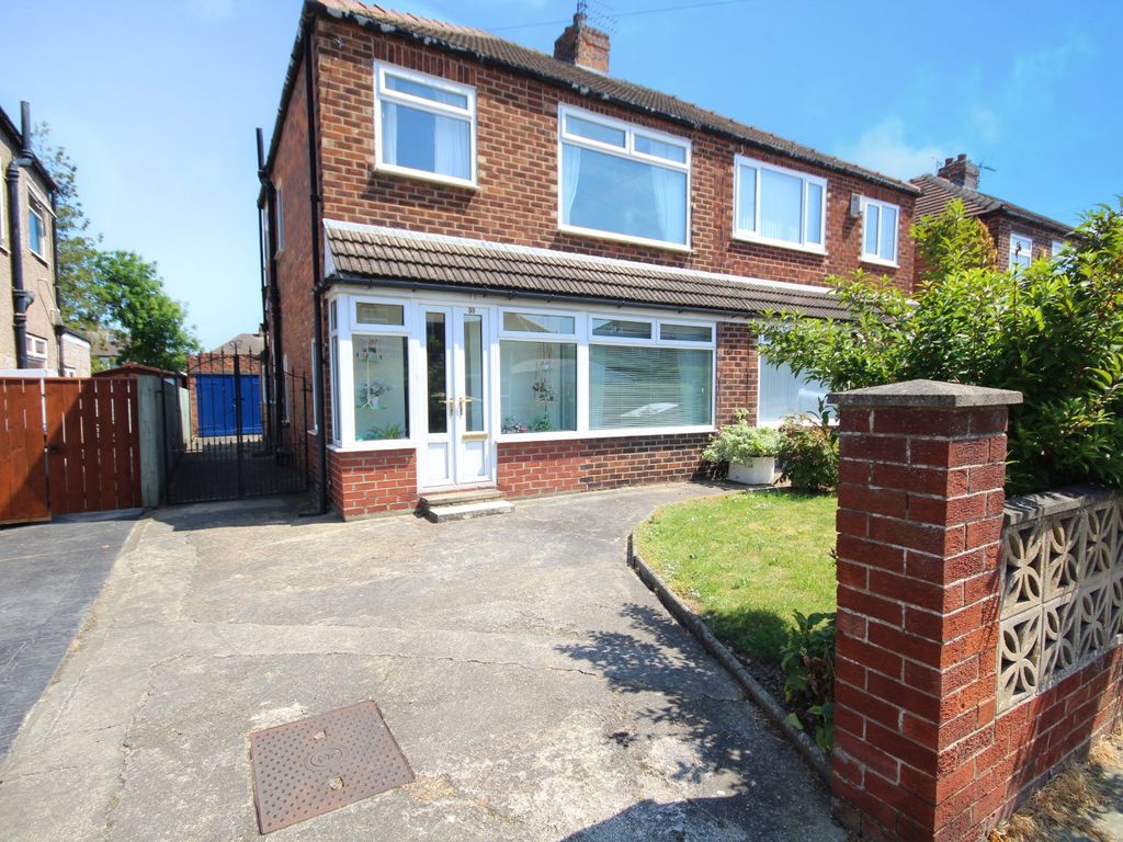 3 bed semidetached house for sale in Stoneleigh Avenue, Middlesbrough