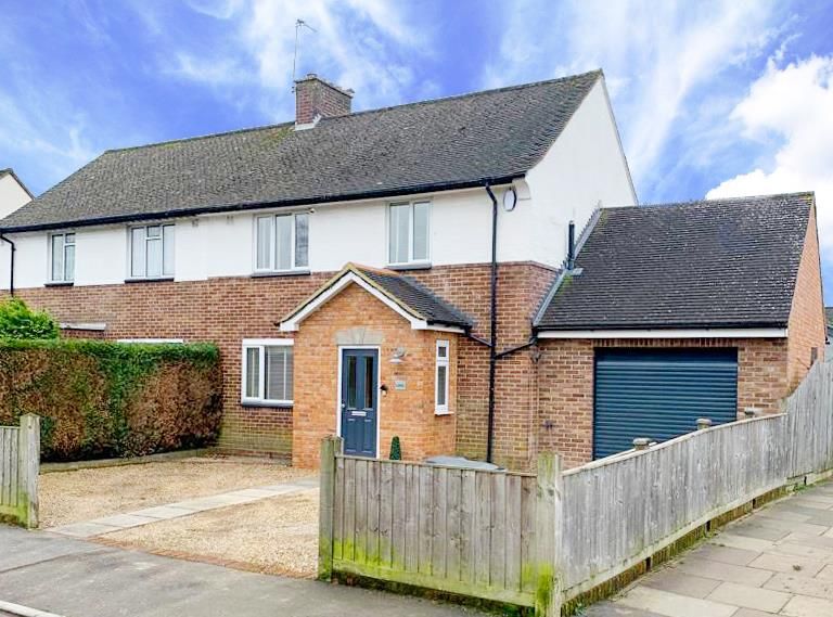 3 bed semidetached house for sale in Chippenham Close, Eastcote