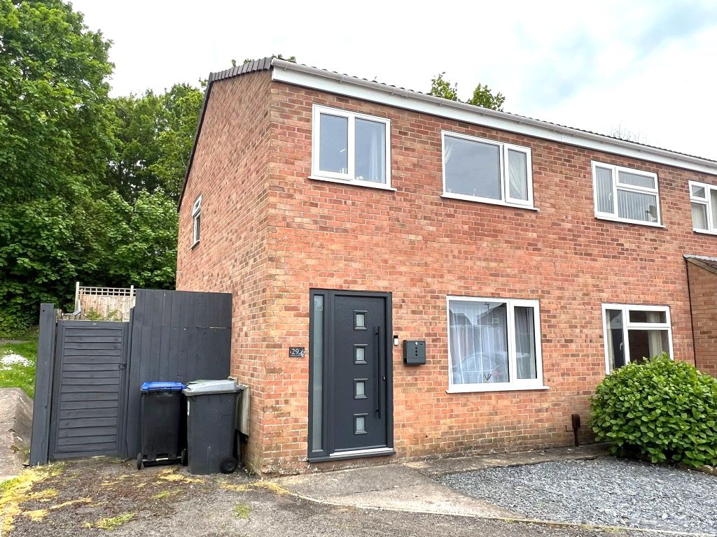 3 bed semidetached house for sale in Matravers Close, Westbury BA13, £