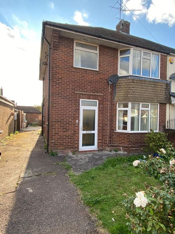 Lucerne Way, Luton LU3  