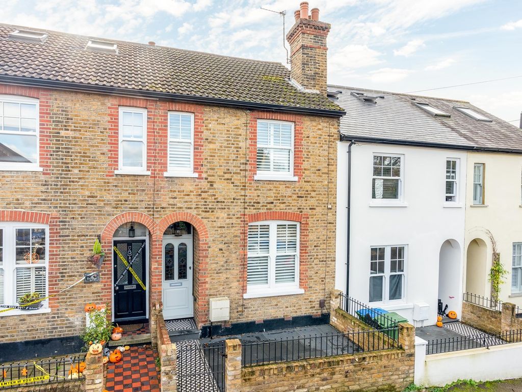 Jessamy Road, Weybridge KT13  