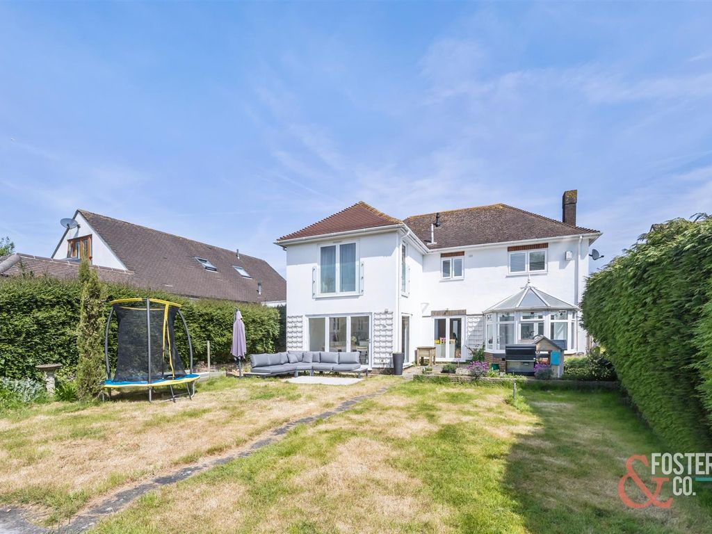 4 bed detached house for sale in Green Ridge, Brighton BN1, £1,195,000
