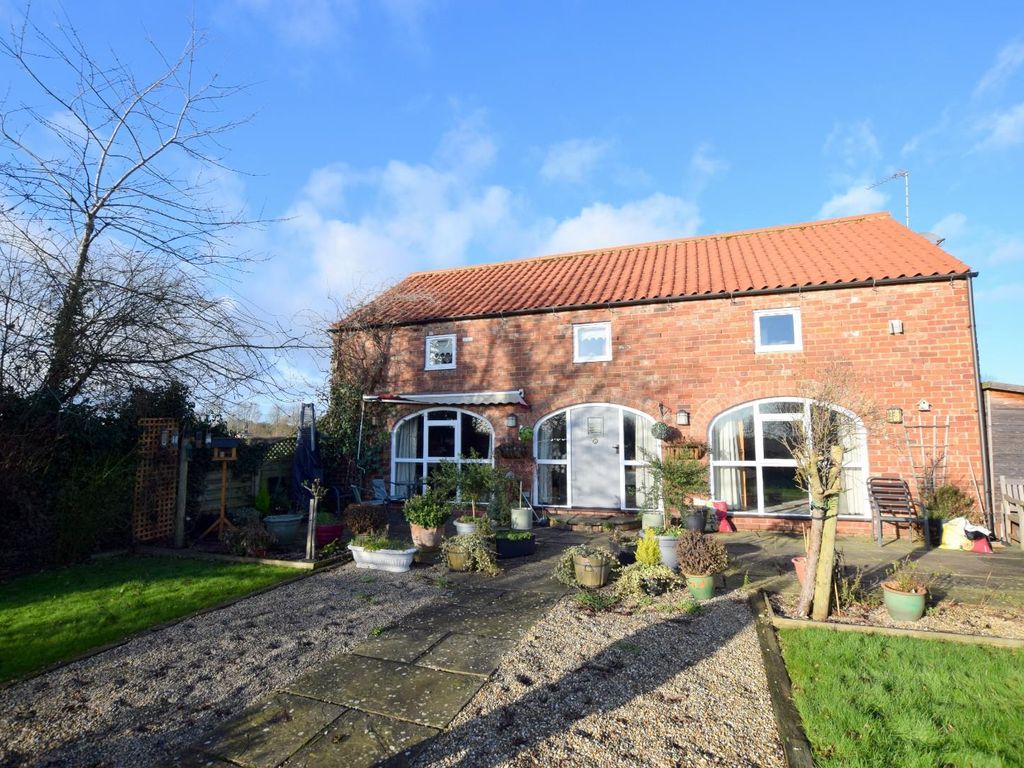 3 bed barn conversion for sale in Cherry Tree Park, Lowfield Lane