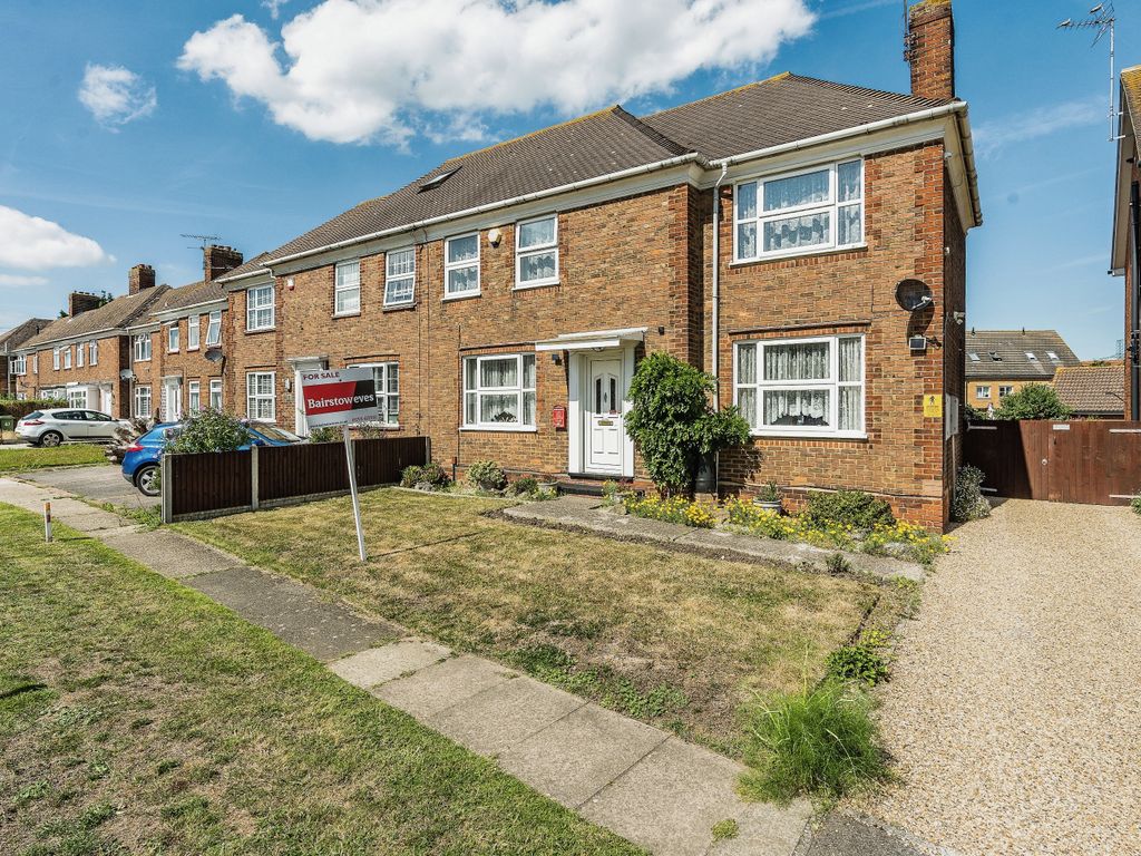 3 bed semidetached house for sale in Ridham Avenue, Kemsley