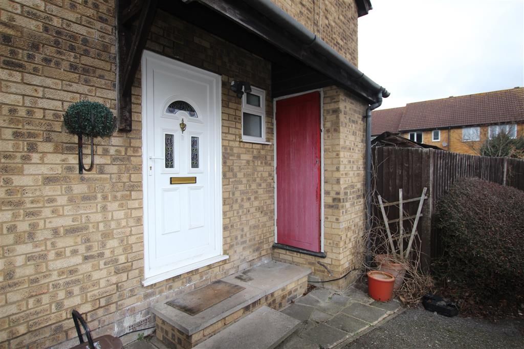 4 bed end terrace house to rent in Mahon Close, Enfield EN1 Zoopla