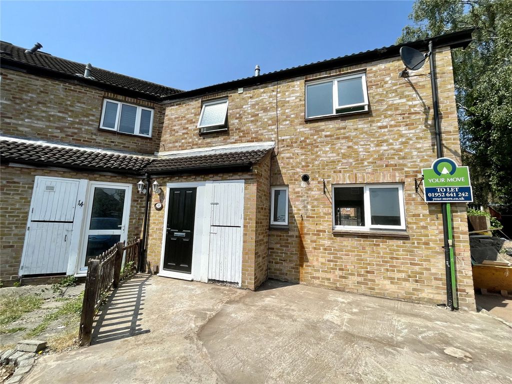 4 bed end terrace house to rent in Oakfield Road, Telford, Shropshire