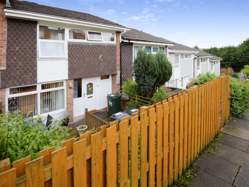 4 bed town house for sale in Valley View, Baildon, Shipley BD17 Zoopla