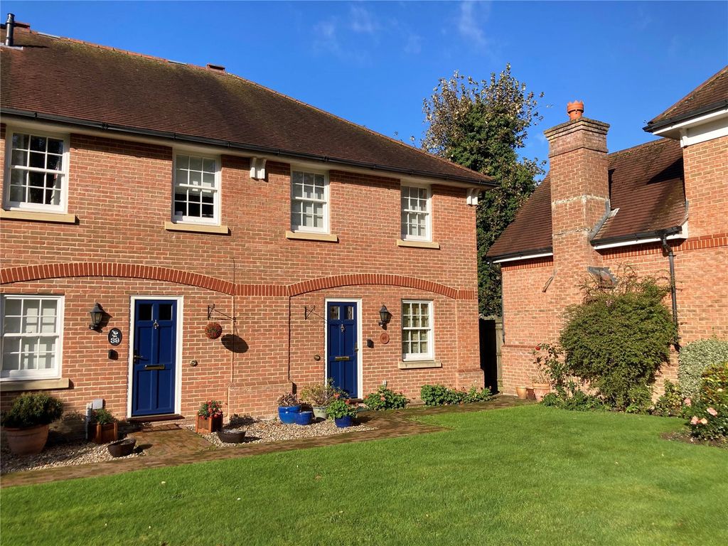 2 bed terraced house for sale in Springfield Park, North Parade