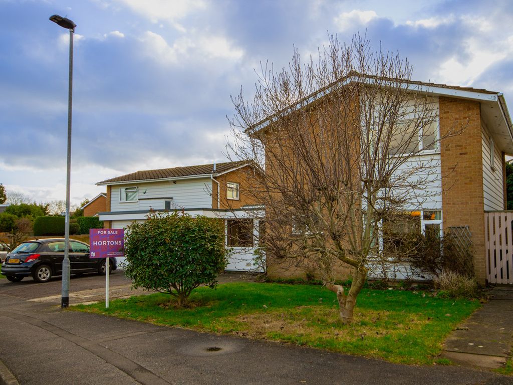 4 bed detached house for sale in Harewood Gardens, Peterborough PE3