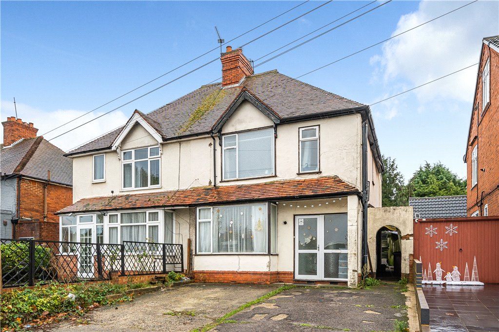 3 bed semidetached house for sale in Basingstoke Road, Reading RG2, £