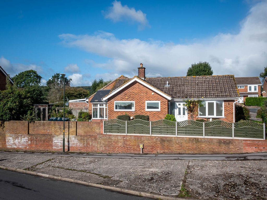 2 bed bungalow for sale in Pinedale, Woolaston, Lydney GL15 Zoopla