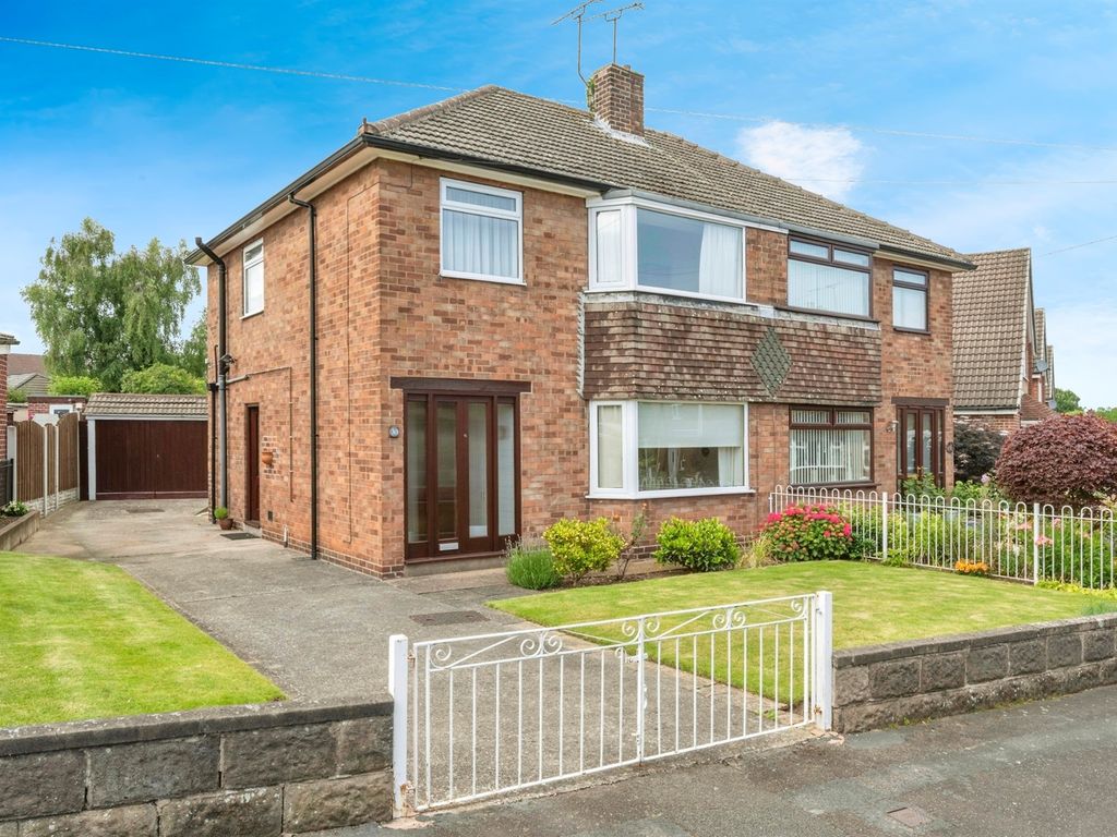 3 bed semidetached house for sale in March Vale Rise, Conisbrough