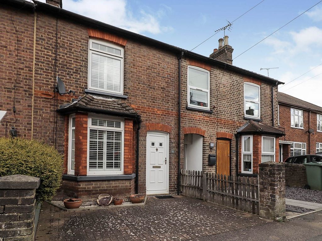 3 bed terraced house for sale in Summer Street, Slip End, Luton LU1