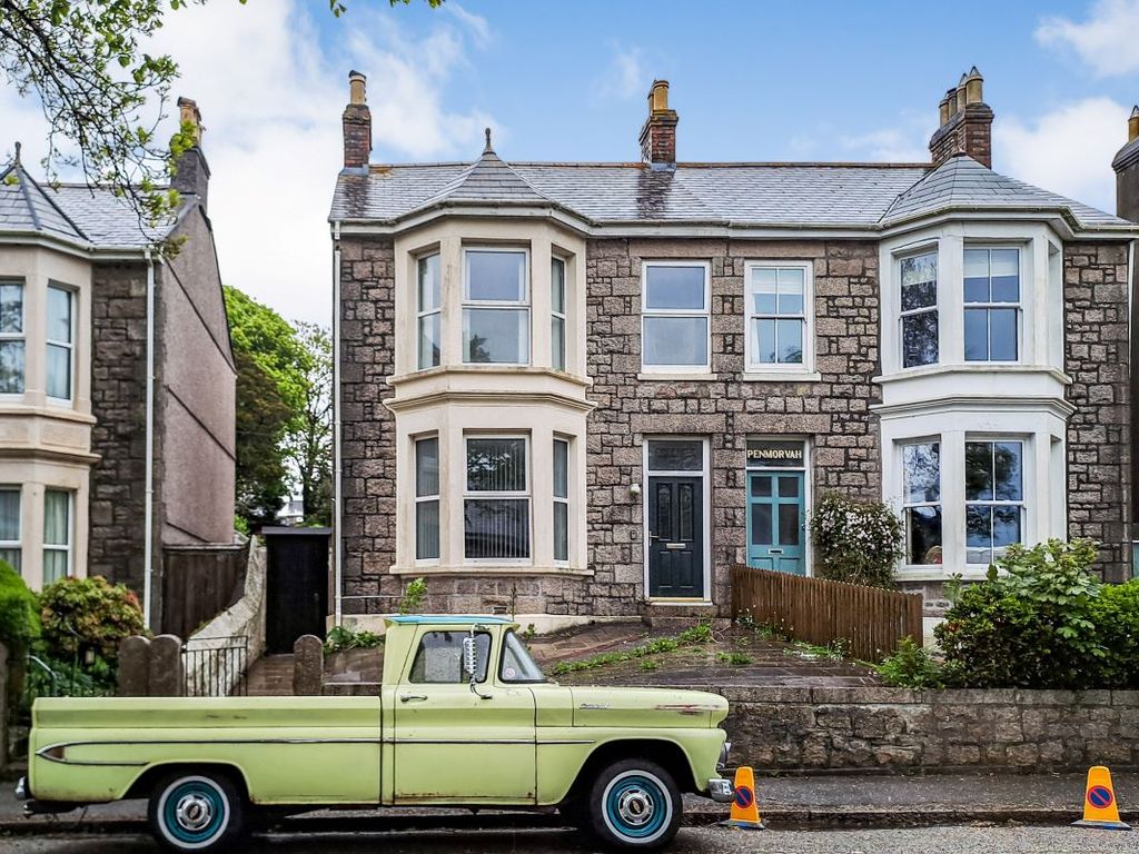 5 bed semidetached house for sale in 114 Albany Road, Redruth