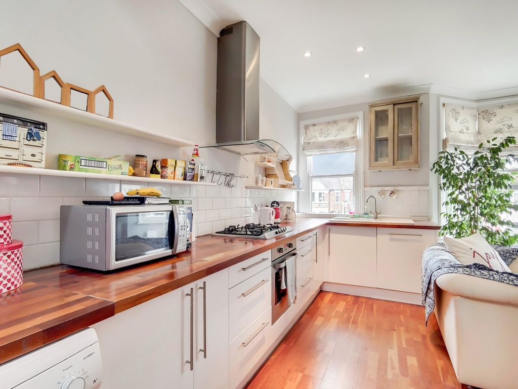 2 bed flat to rent in Drayton Road, London NW10, £1,850 pcm Zoopla