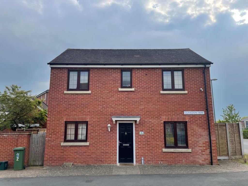 3 bed detached house for sale in Clivedon Way, Aylesbury HP19, £350,000