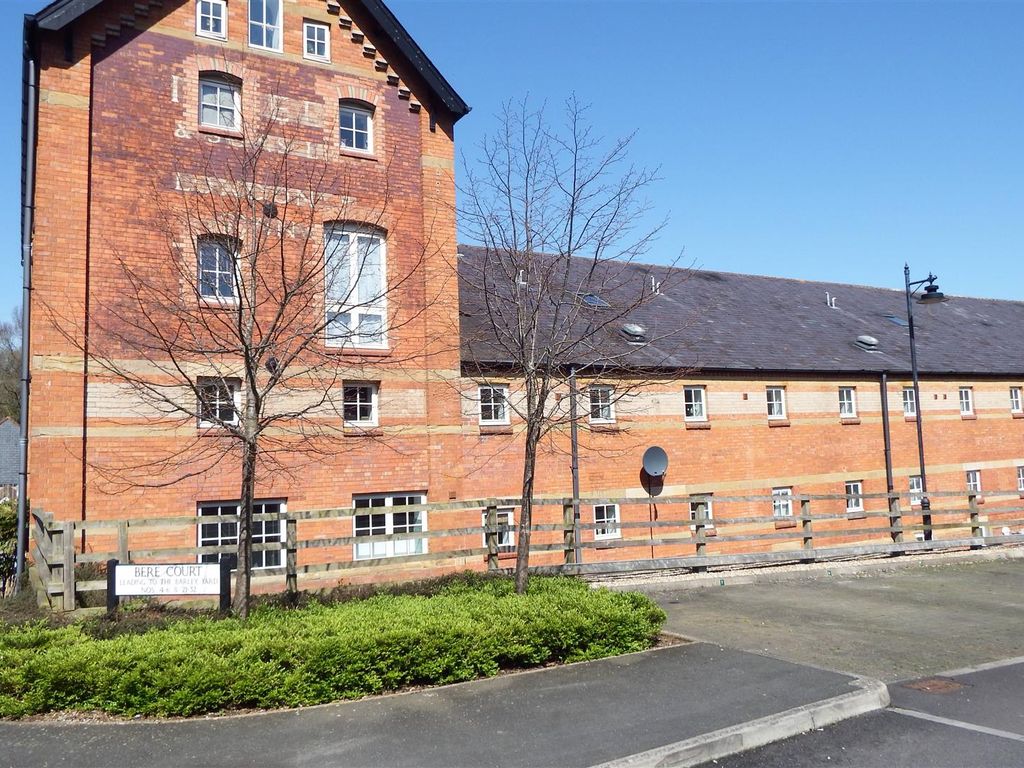 2 bed flat for sale in Mill Lane, Crewkerne TA18, £165,000 Zoopla
