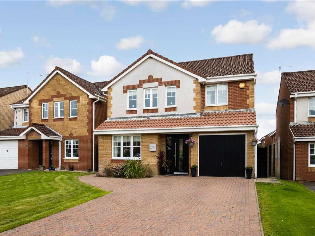 4 bed detached house for sale in Clarkin Avenue, Lindsayfield, East