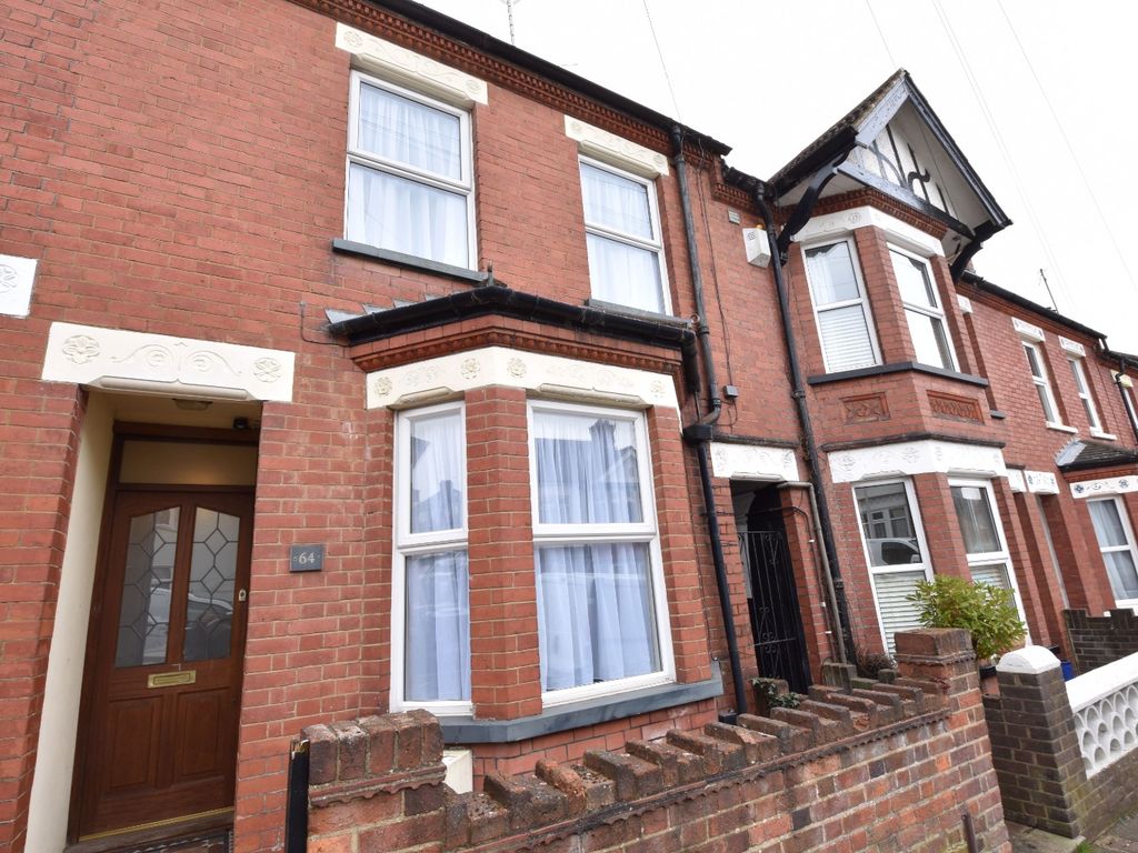 3 bed terraced house to rent in Talbot Road, Luton, Bedfordshire LU2