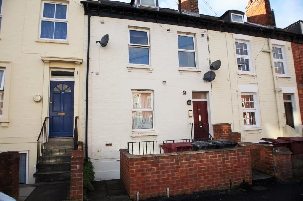 1 bed flat to rent in Zinzan Street, Reading, Berkshire RG1, £850 pcm