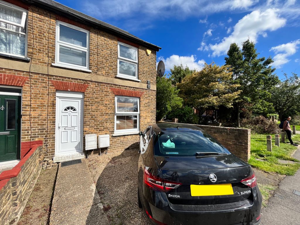 3 bed end terrace house to rent in Sipson Road, Sipson, West Drayton
