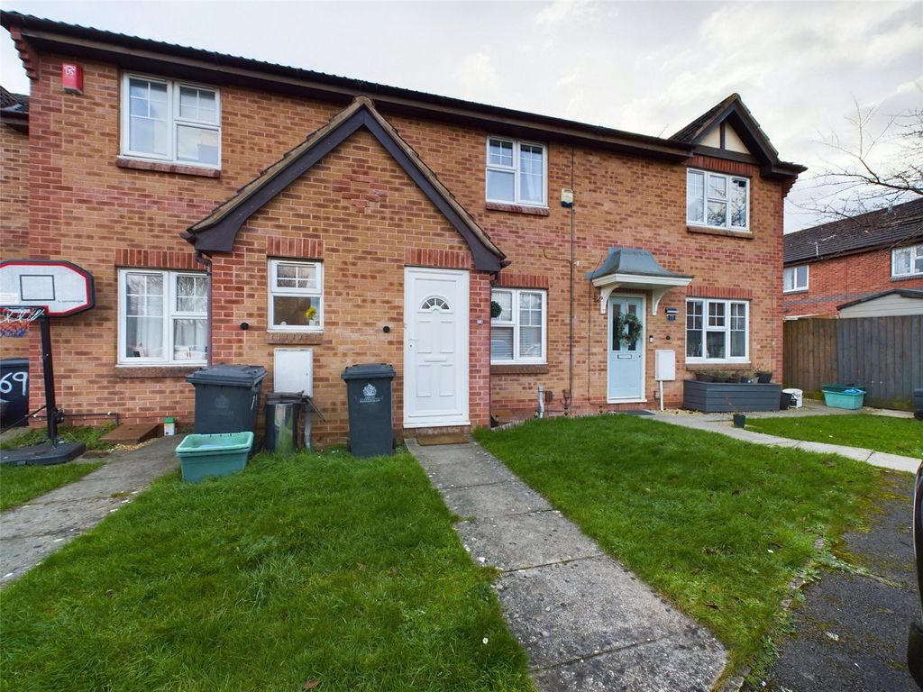 2 bed terraced house to rent in Kestrel Gardens, Quedgeley