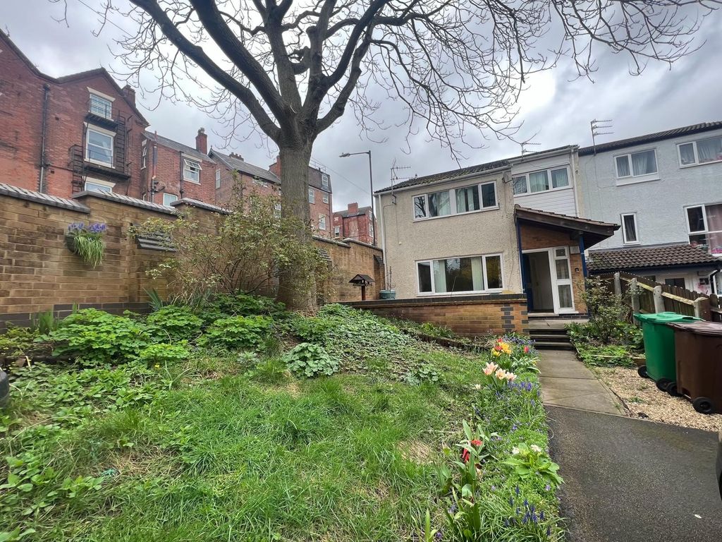 3 bed end terrace house for sale in Egerton Walk, Mapperley Park