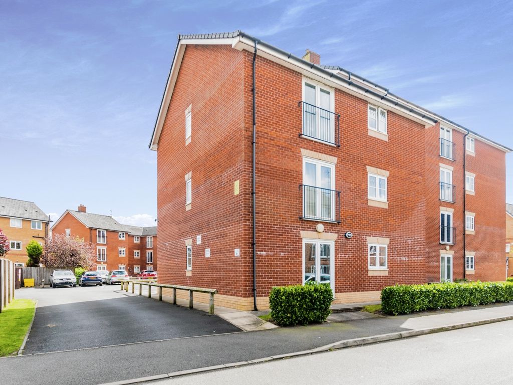 2 bed flat for sale in Lawnhurst Avenue, Wythenshawe, Manchester M23