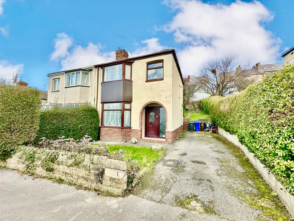 3 bed semidetached house for sale in Essex Road, Sheffield S2, £