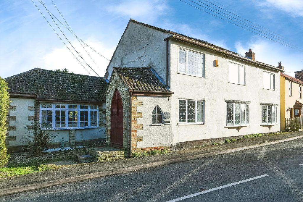 5 bed detached house for sale in Hillcrest, Ely Road, Hilgay, Downham