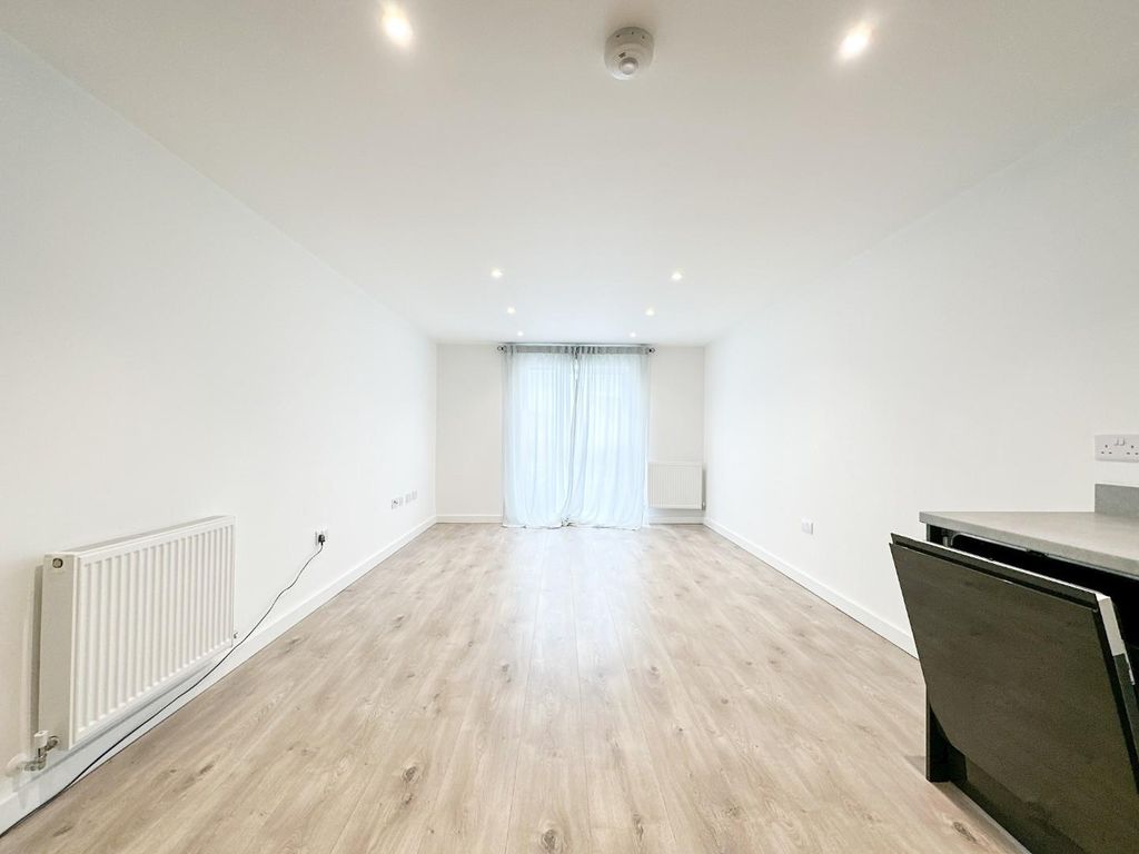 2 bed flat to rent in Addison House, Ashton, Bristol BS3 Zoopla