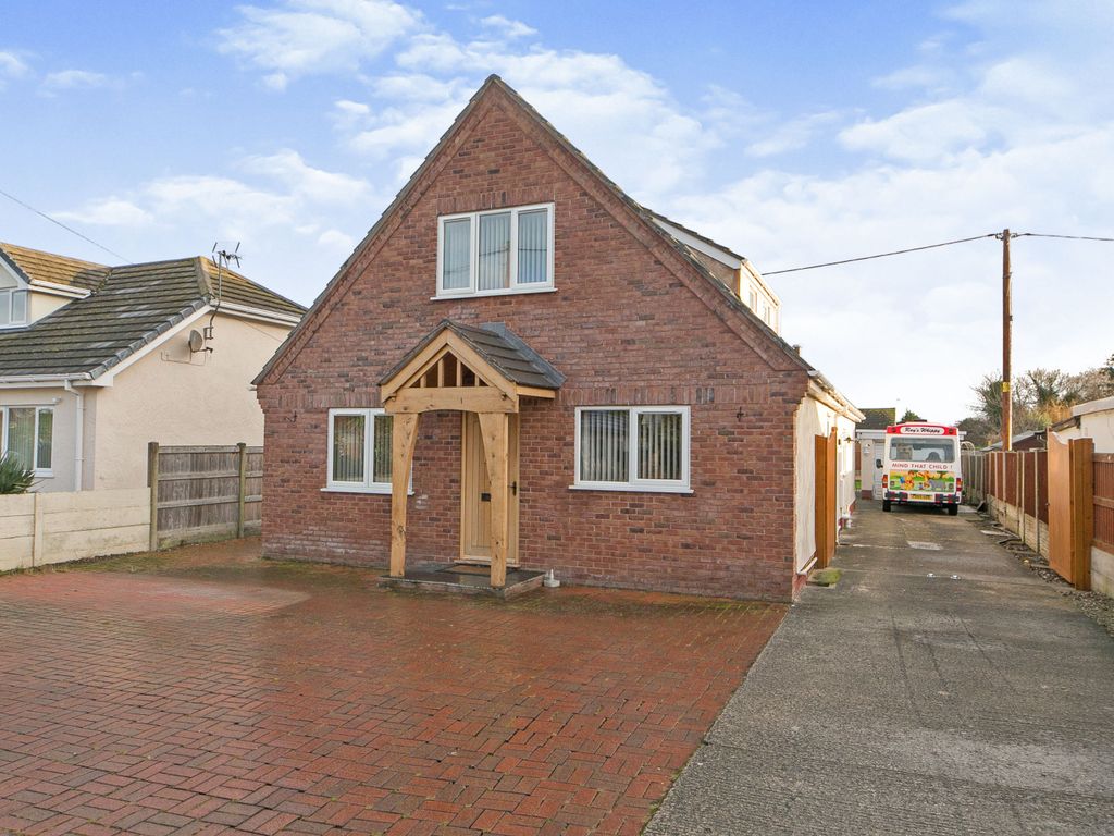 3 bed detached bungalow for sale in St. Asaph Avenue, Rhyl LL18 Zoopla