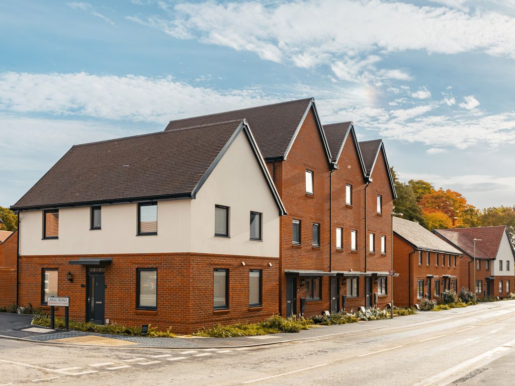 New home, 3 bed detached house for sale in "Hadley" at 1 Arle Road