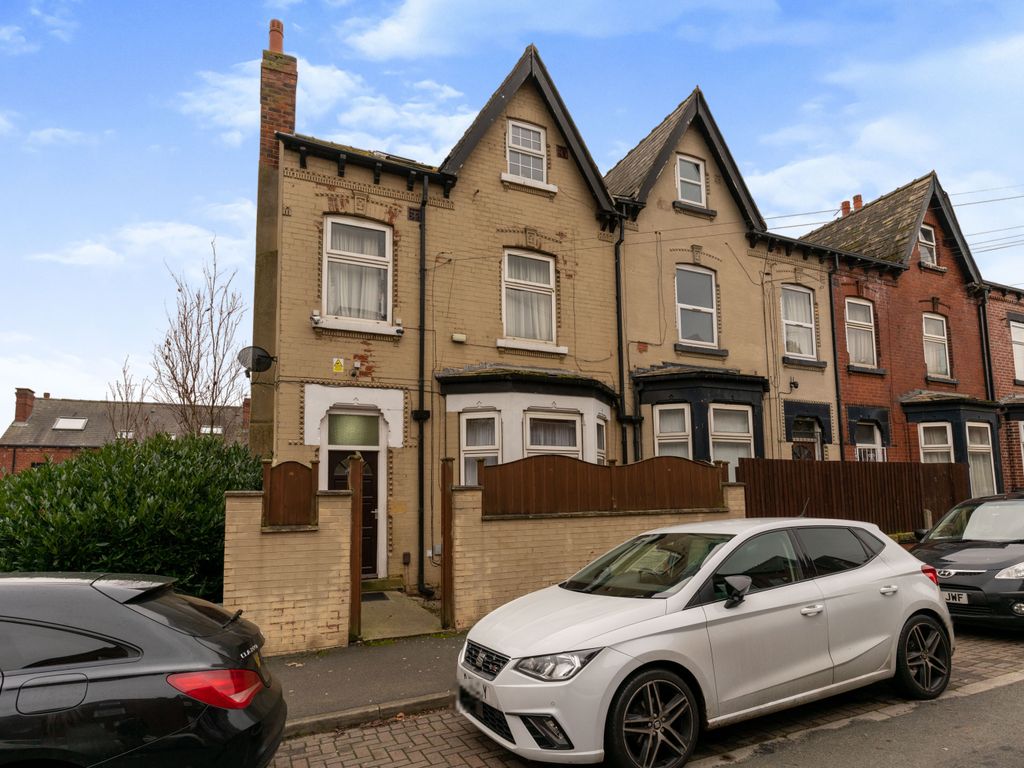 Sholebroke Mount, Leeds LS7  