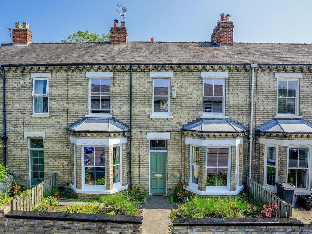 3 bed terraced house for sale in Emerald Street, Huntington Road, York