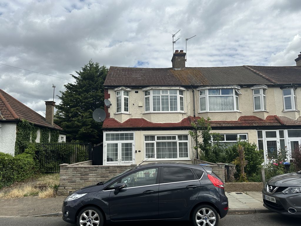 3 bed property for sale in 80 Russell Road, Enfield, Greater London EN1